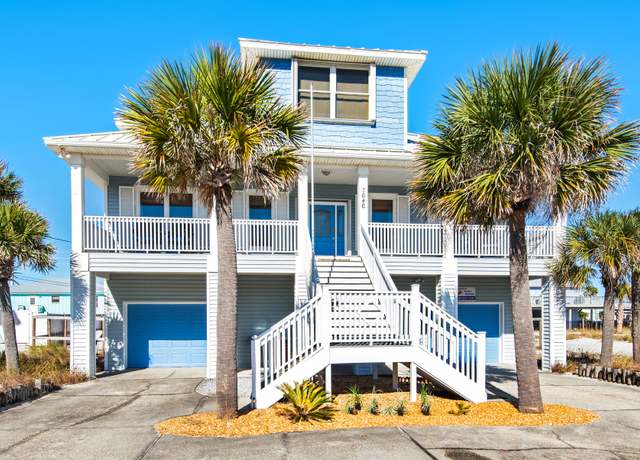 Property at 7646 Gulf Blvd, Navarre, FL 32566, 4 beds, 2.5 baths
