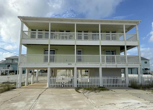 Property at 8054 Gulf Blvd, Navarre, FL 32566, 2 beds, 2.5 baths