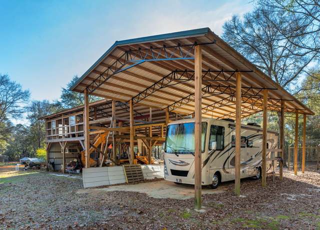 Property at 5771 Flora Lee Ln, Crestview, FL 32539, 3 beds, 2 baths