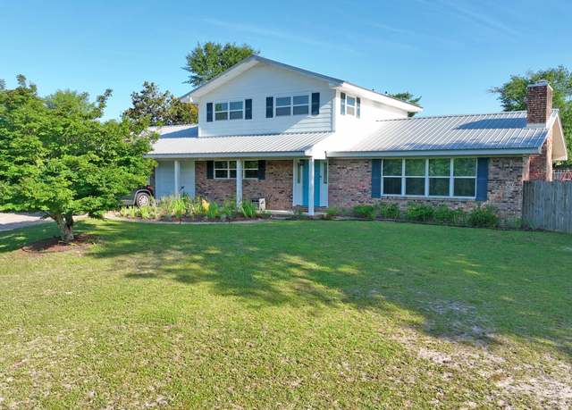 Property at 11152 N Bear Creek Rd, Panama City, FL 32404, 5 beds, 3.5 baths