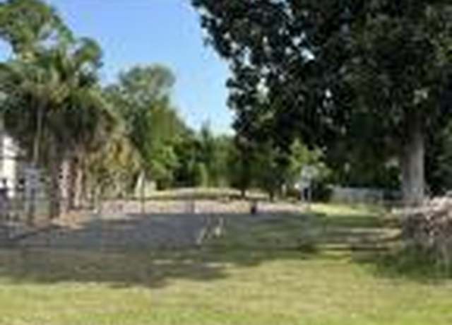 Property at 473 Dolphin St, Port St. Joe, FL 32456