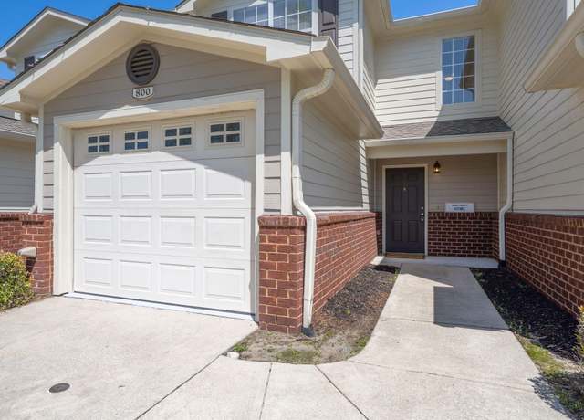 Property at 800 Majestic Dr, Crestview, FL 32536, 2 beds, 2.5 baths