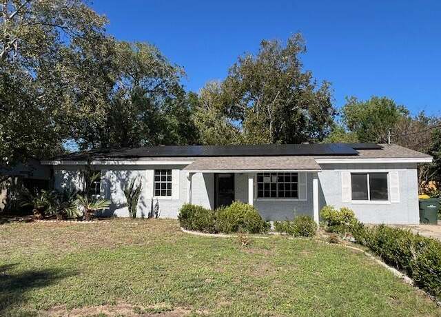 Property at 410 NW Oakland Cir, Fort Walton Beach, FL 32548, 4 beds, 2 baths