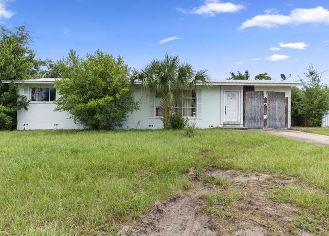 Property at 6 Harvard Cir, Panama City, FL 32405, 3 beds, 2 baths