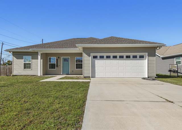 Property at 5301 Alexander Ln, Panama City, FL 32404, 3 beds, 2 baths