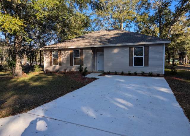 Property at 698 E Edney Ave, Crestview, FL 32539, 2 beds, 1 bath