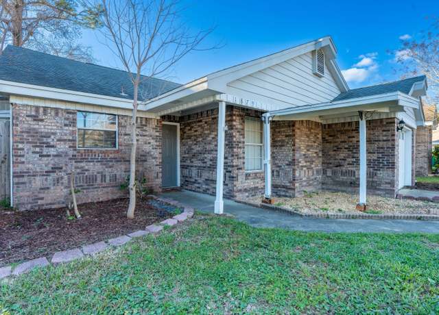 Property at 1879 Heartland Dr, Fort Walton Beach, FL 32547, 3 beds, 2 baths