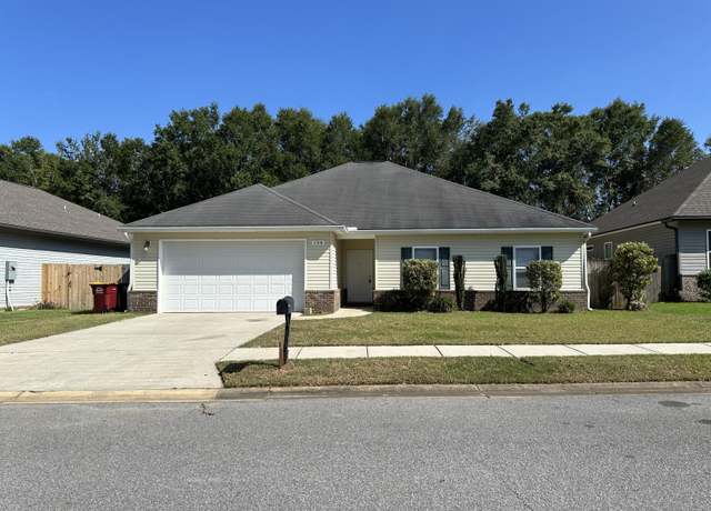 Property at 128 Creve Core Dr, Crestview, FL 32539, 4 beds, 2 baths