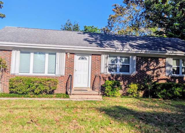 Property at 20 Bayview Dr, Shalimar, FL 32579, 3 beds, 2 baths