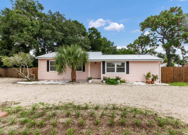 Property at 231 NE Hollywood Blvd, Fort Walton Beach, FL 32548, 3 beds, 2 baths
