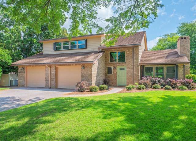 Property at 805 Turnberry Way, Niceville, FL 32578, 4 beds, 2.5 baths