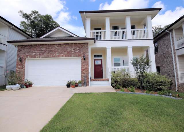 Property at 403 Hideaway Ln, Niceville, FL 32578, 4 beds, 3 baths