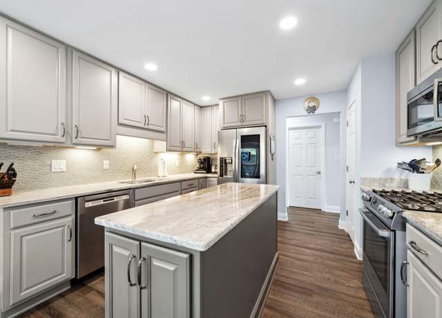 Property at 4552 Knollwood Ln, Niceville, FL 32578, 5 beds, 3 baths