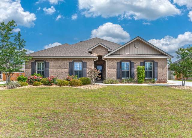 Property at 520 Gadwell St, Crestview, FL 32539, 4 beds, 2.5 baths