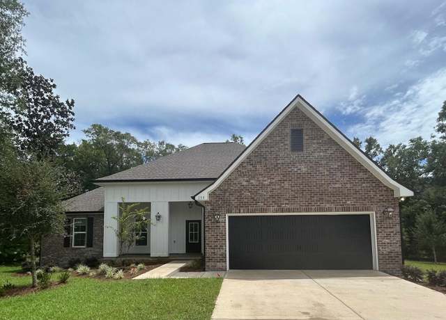 Property at 208 Harmony Way, Freeport, FL 32439, 4 beds, 3 baths
