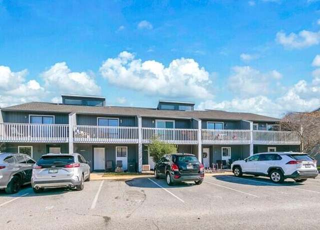Property at 10 Court Dr, Destin, FL 32541, 2 beds, 2.5 baths