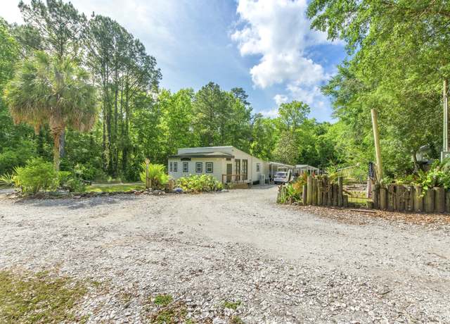 Property at 74 E Shell Cracker Rd, Freeport, FL 32439, 5 beds, 3 baths