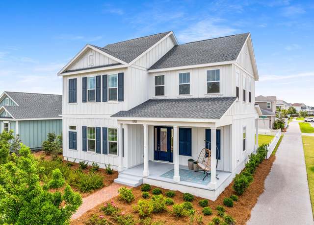 Property at 1701 Sweet Pea Ct, Panama City, FL 32405, 5 beds, 4 baths