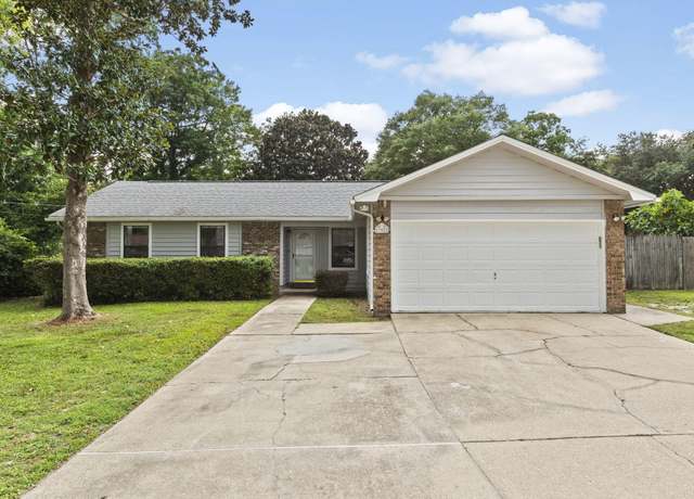 Property at 702 Kumquat Ave, Niceville, FL 32578, 3 beds, 2 baths