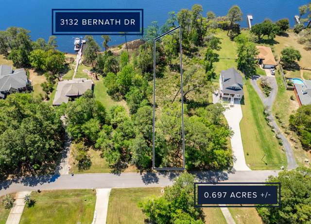 Property at 3132 Bernath Dr, Milton, FL 32583