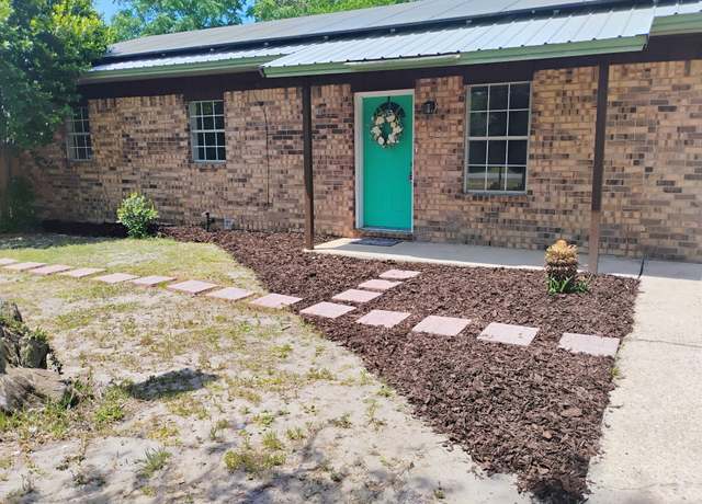 Property at 340 Woodland Ave, Mary Esther, FL 32569, 3 beds, 3 baths
