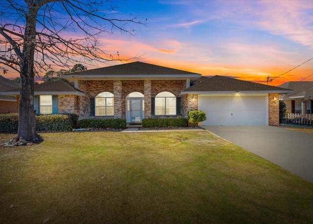 Property at 2171 Bromly Dr, Navarre, FL 32566, 4 beds, 2 baths