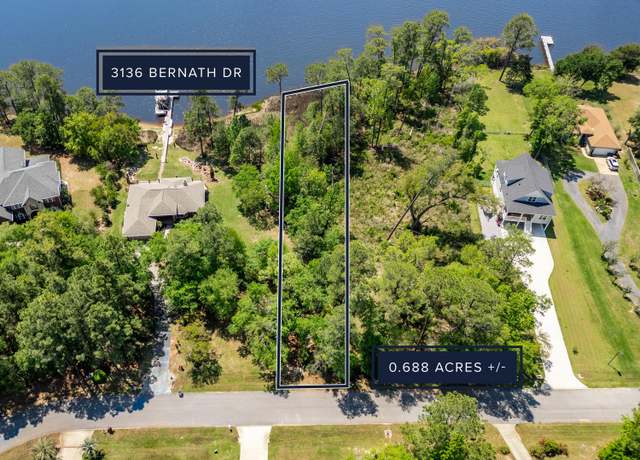 Property at 3136 Bernath Dr, Milton, FL 32583