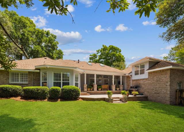 Property at 2009 Kildare Cir, Niceville, FL 32578, 4 beds, 4 baths