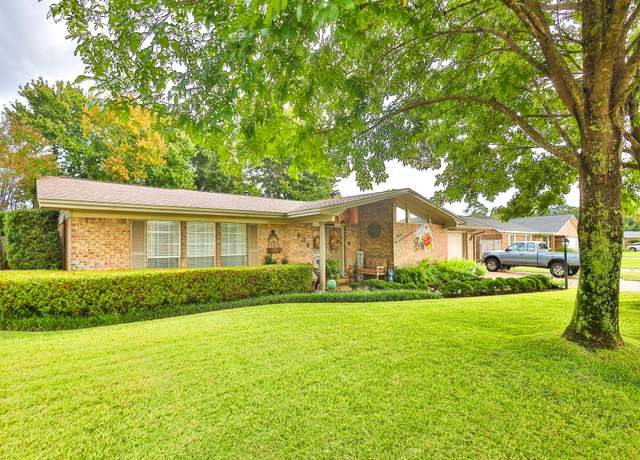 Property at 609 Audubon Dr, Fort Walton Beach, FL 32547, 3 beds, 2 baths