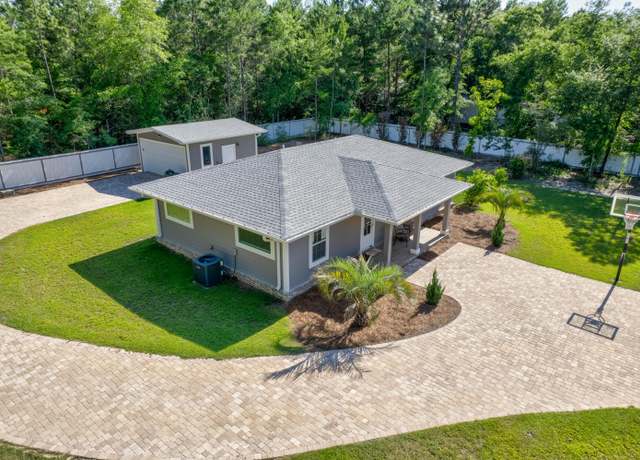 Property at 521 W Juniper Ave, FL 32433, 3 beds, 2 baths