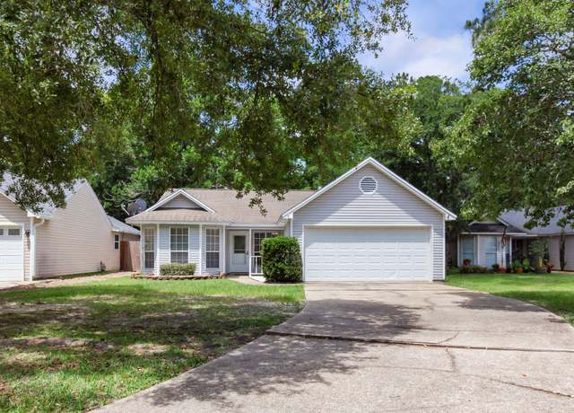 Property at 1056 Emerald Ln, Fort Walton Beach, FL 32547, 3 beds, 2 baths