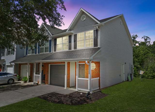 Property at 222 Swaying Pine Ct, Crestview, FL 32539, 3 beds, 2.5 baths