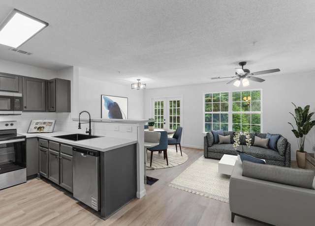 Property at 222 Swaying Pine Ct, Crestview, FL 32539, 3 beds, 2.5 baths