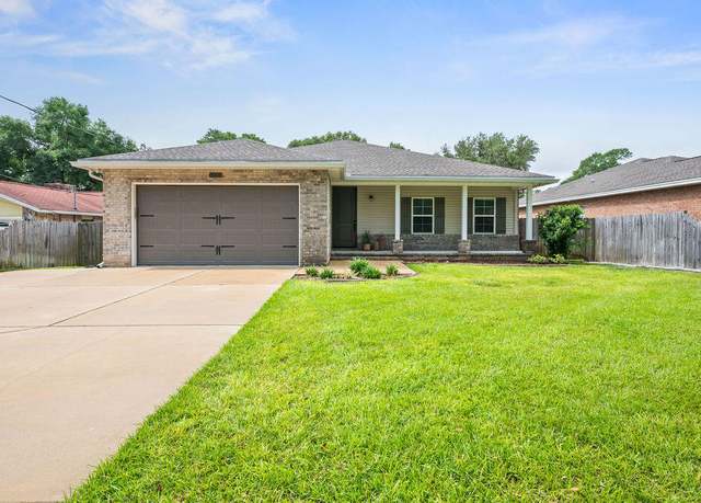 Property at 425 Baywood Dr, Niceville, FL 32578, 4 beds, 2 baths