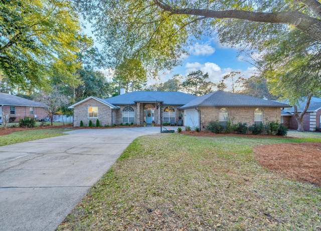 Property at 123 Mulry Dr, Niceville, FL 32578, 4 beds, 2 baths