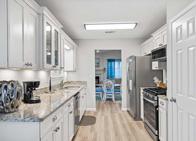 Property at 4635 Sunsail Cir, Destin, FL 32541, 3 beds, 2 baths