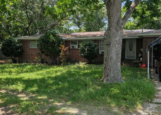 Property at 205 Cloverdale Blvd, Fort Walton Beach, FL 32547, 3 beds, 2 baths
