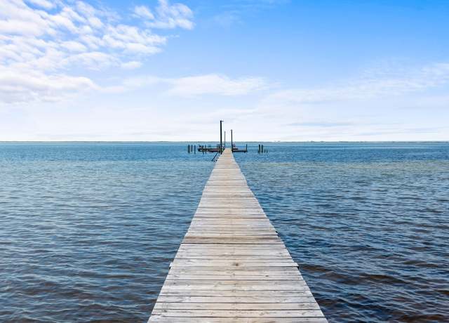 Property at 1560 Sunny Oak St, Gulf Breeze, FL 32563
