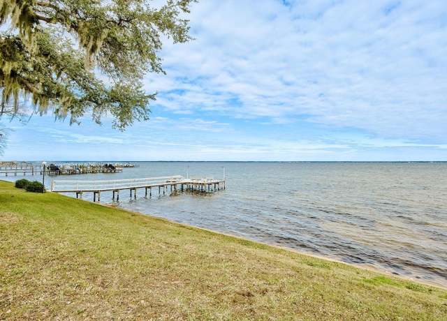 Property at 3871 Indian Trl Unit 6B, Destin, FL 32541, 3 beds, 2 baths