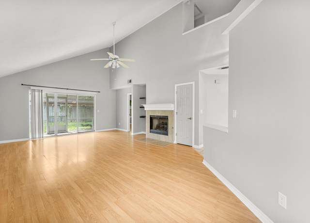 Property at 1329 White Blossom Ln, Fort Walton Beach, FL 32547, 3 beds, 2.5 baths