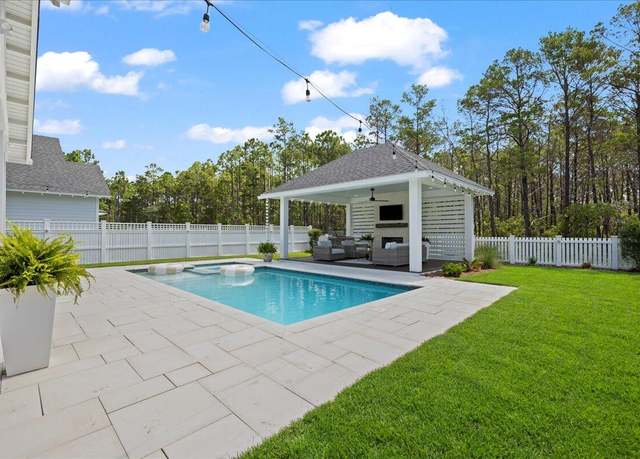 Property at 133 E Firethorn Cir, Inlet Beach, FL 32461, 5 beds, 4.5 baths