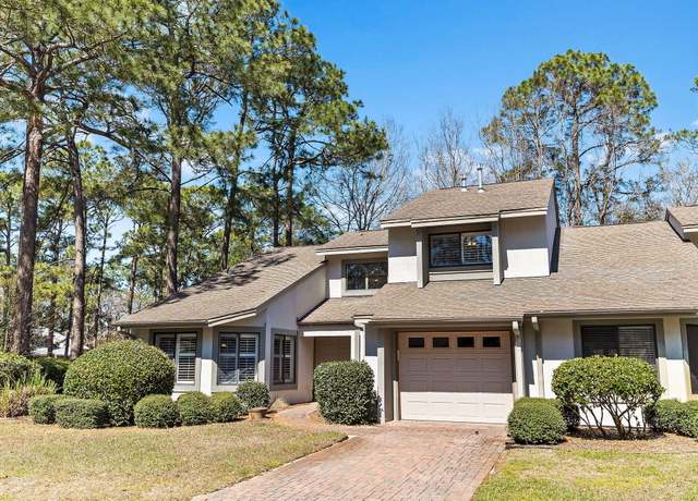 Property at 100 Gleneagles Dr, Niceville, FL 32578, 3 beds, 2.5 baths