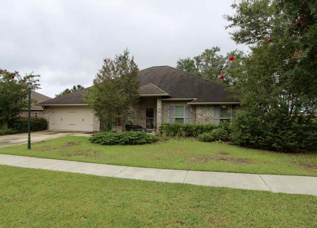 Property at 4641 Chanan Dr, Crestview, FL 32539, 5 beds, 3 baths