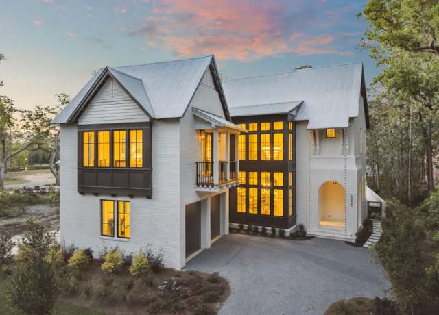 Property at 335 Churchill Oaks Dr, Santa Rosa Beach, FL 32459, 4 beds, 5 baths