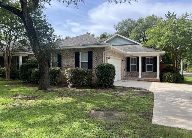 Property at 4046 17Th St, Niceville, FL 32578, 4 beds, 2 baths