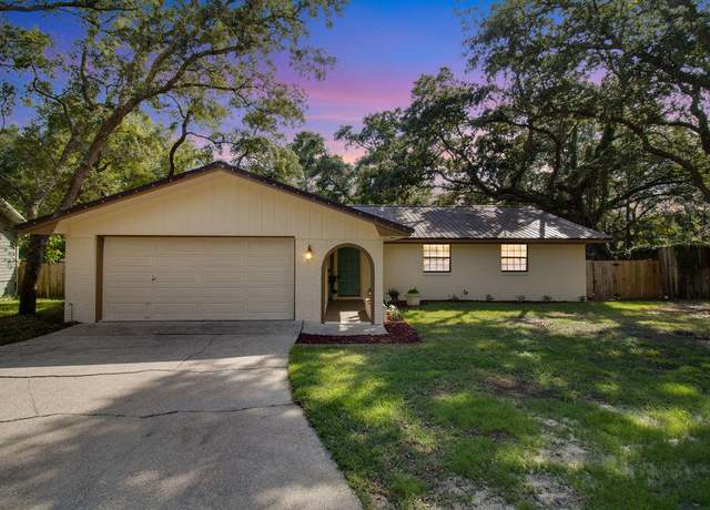 Property at 651 Caribbean Way, Niceville, FL 32578, 3 beds, 2 baths