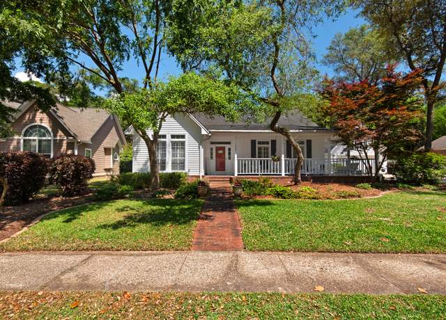 Property at 1731 Bolton Village Ln, Niceville, FL 32578, 3 beds, 2 baths