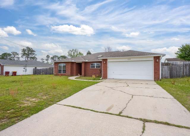 Property at 1222 Northview Dr, Crestview, FL 32536, 3 beds, 2 baths