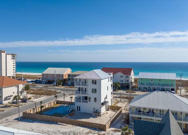 Property at 7944 Gulf Blvd, Navarre, FL 32566, 8 beds, 8.5 baths