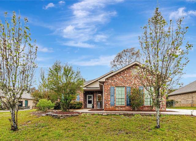 Property at 3559 Autumn Woods Dr, Crestview, FL 32539, 3 beds, 2 baths